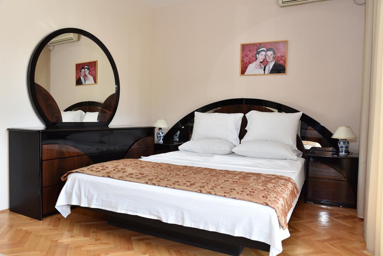 Guest House Evropa Ulcinj Ngoại thất bức ảnh