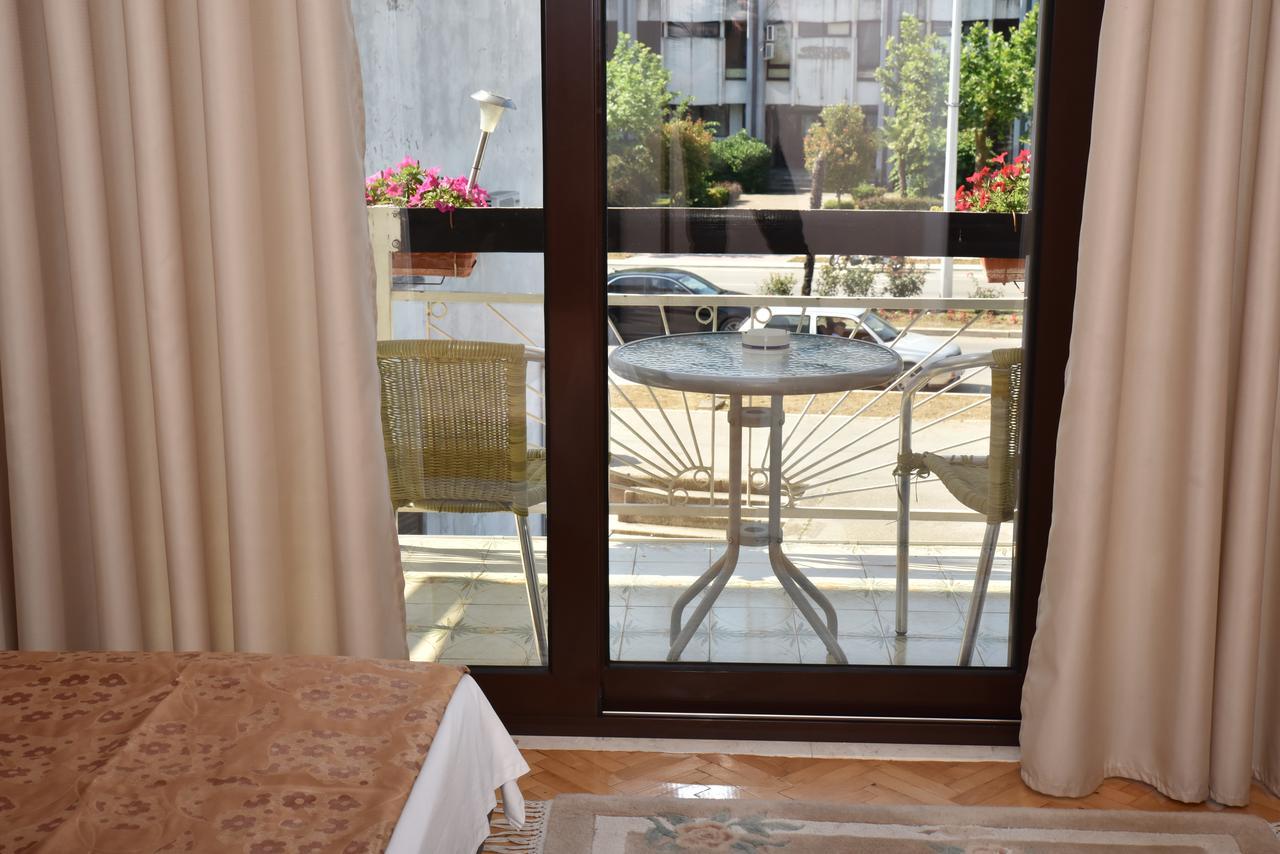 Guest House Evropa Ulcinj Ngoại thất bức ảnh