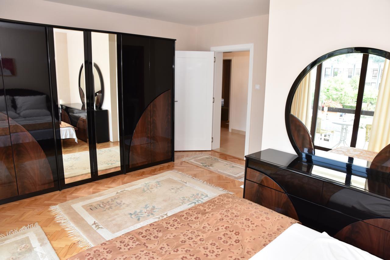 Guest House Evropa Ulcinj Ngoại thất bức ảnh