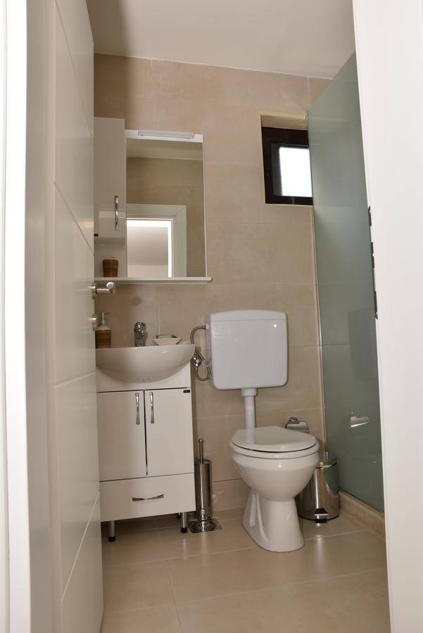Guest House Evropa Ulcinj Ngoại thất bức ảnh