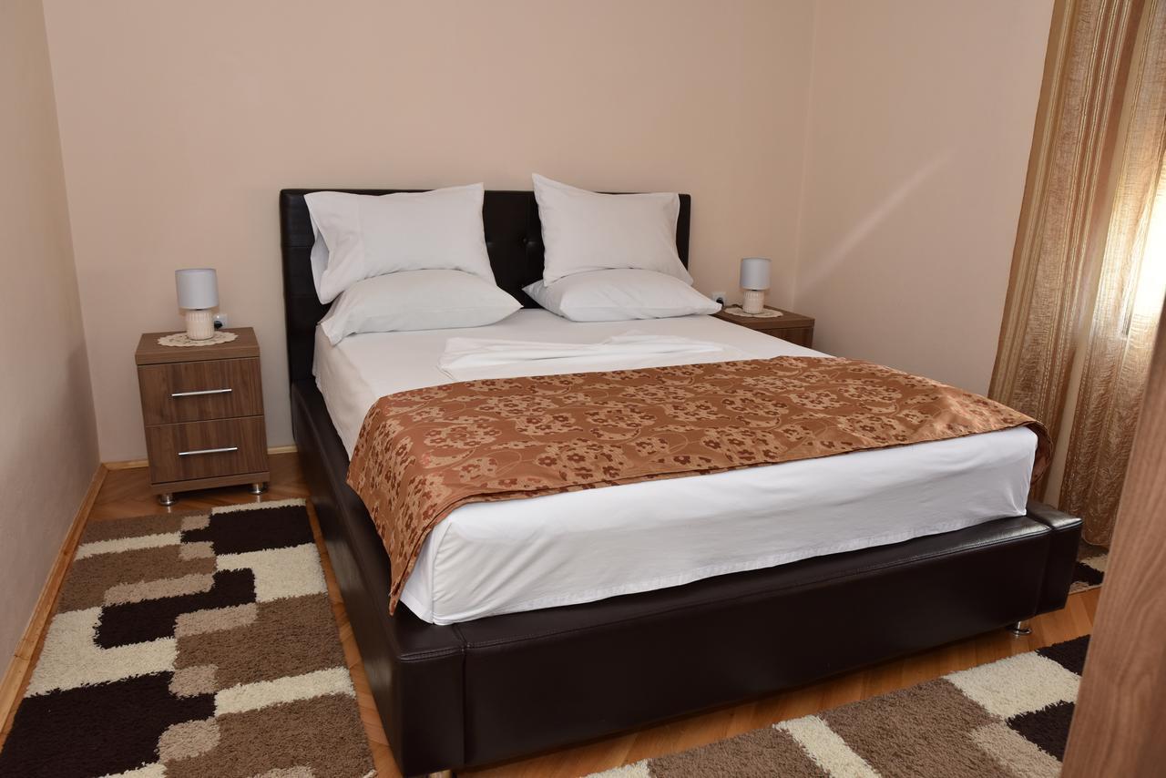 Guest House Evropa Ulcinj Ngoại thất bức ảnh