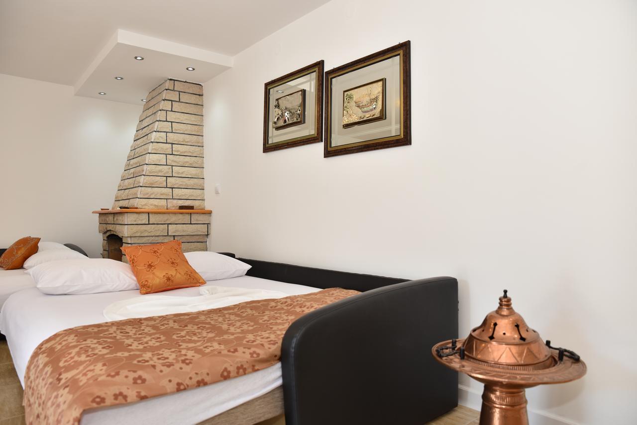 Guest House Evropa Ulcinj Ngoại thất bức ảnh